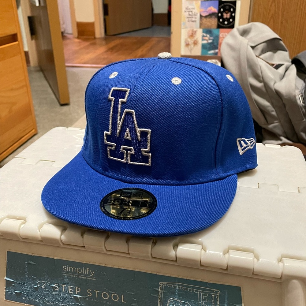 MLB LA Dodgers New era fitted hat 7 1/8 and 7 1/4